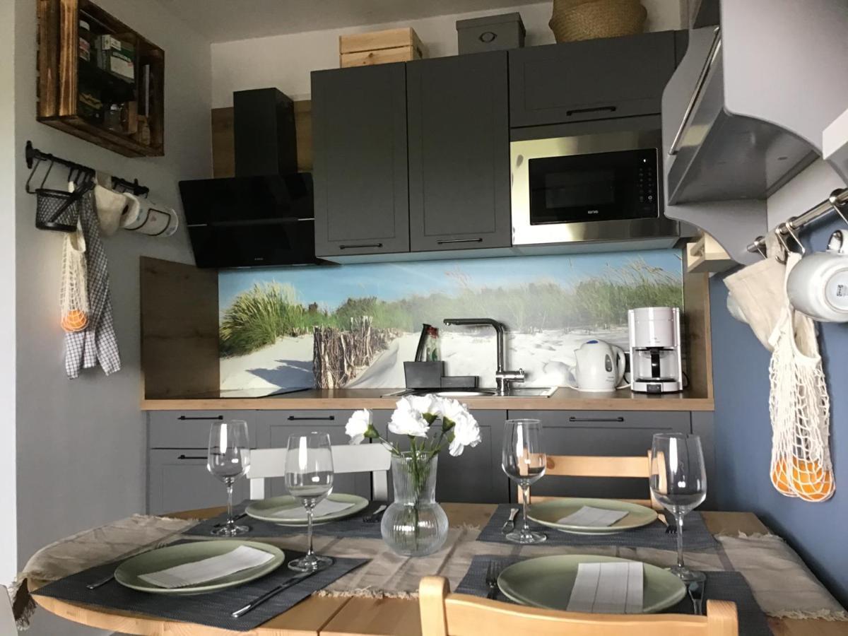 Liebevoll Eingerichtete Ferienwohnung Luettje Koje Dornum Exterior foto