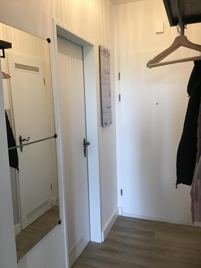 Liebevoll Eingerichtete Ferienwohnung Luettje Koje Dornum Exterior foto