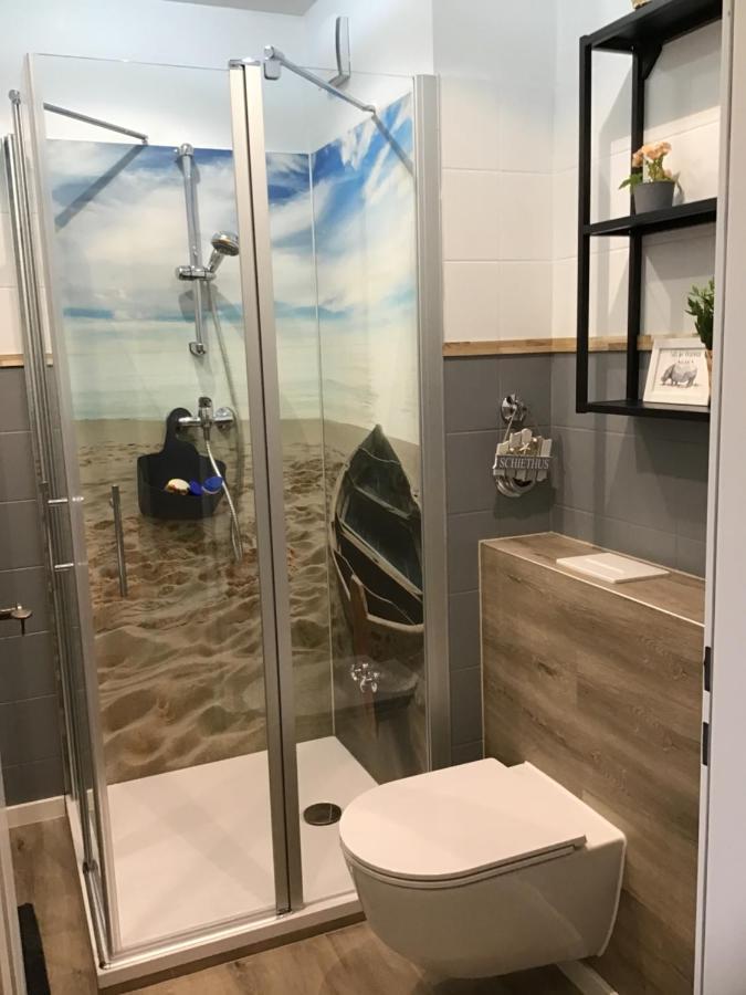 Liebevoll Eingerichtete Ferienwohnung Luettje Koje Dornum Exterior foto